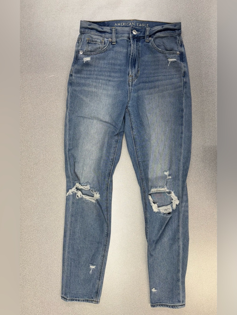 American Eagle Outfitters Mom Boyfriend Jeans in Medium Wash Blue Distressed